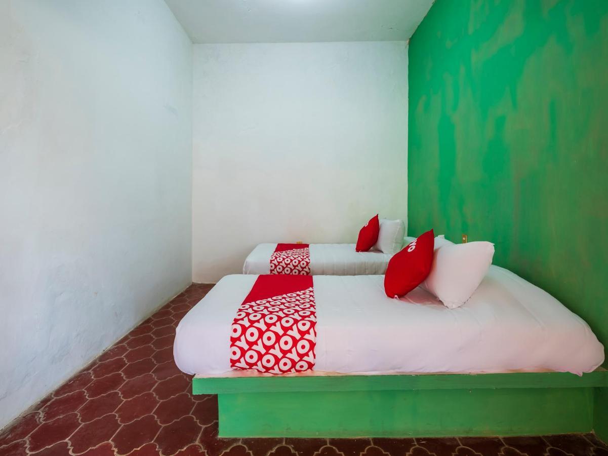 Hotel Sands Barra de Navidad Buitenkant foto