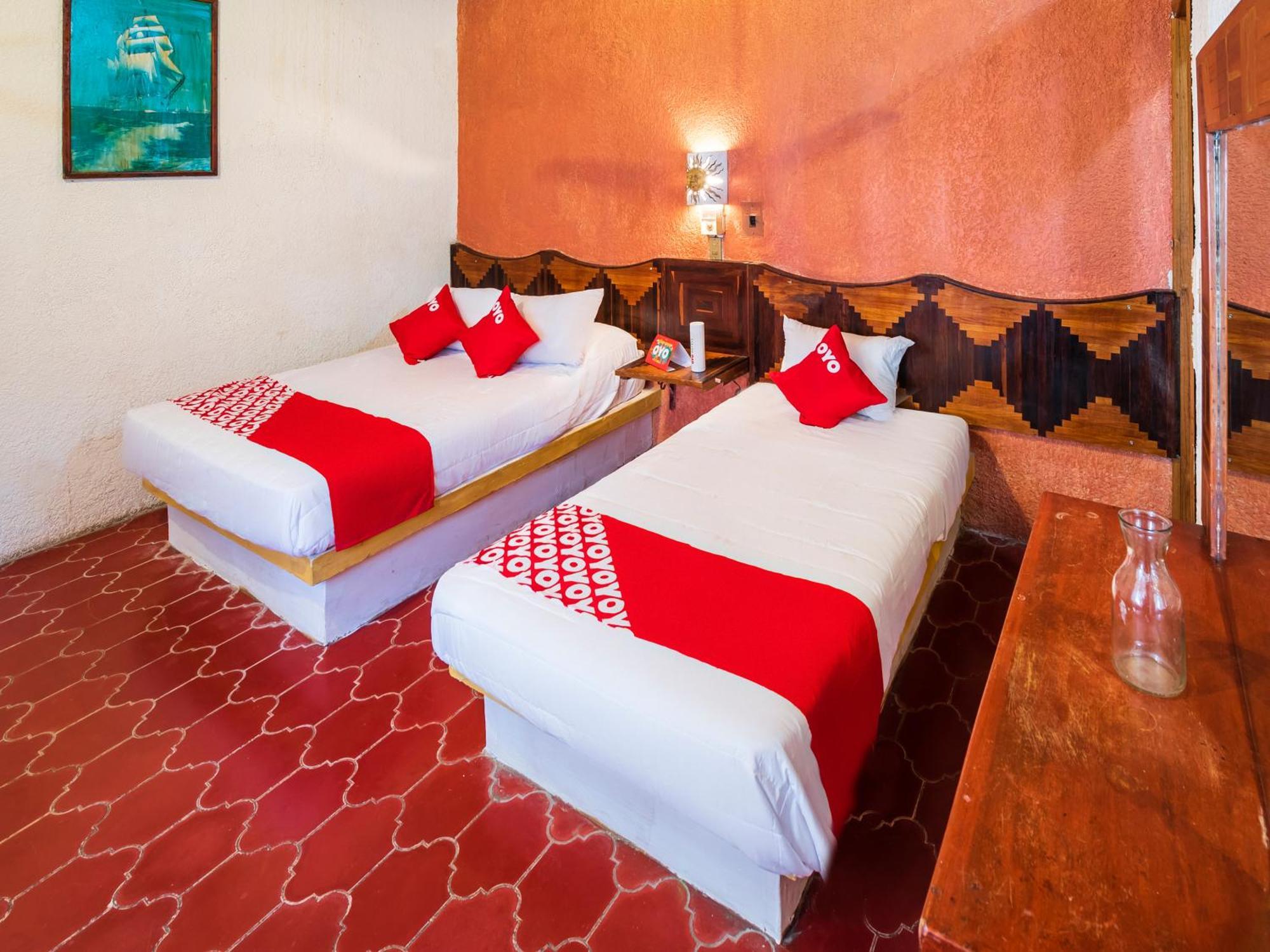 Hotel Sands Barra de Navidad Buitenkant foto